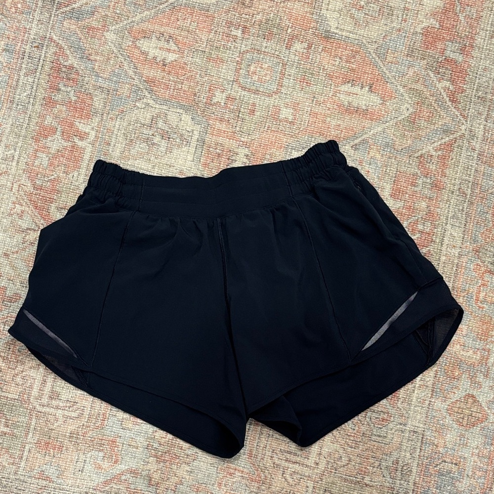 lululemon athletica blue hotty hot 4” shorts
